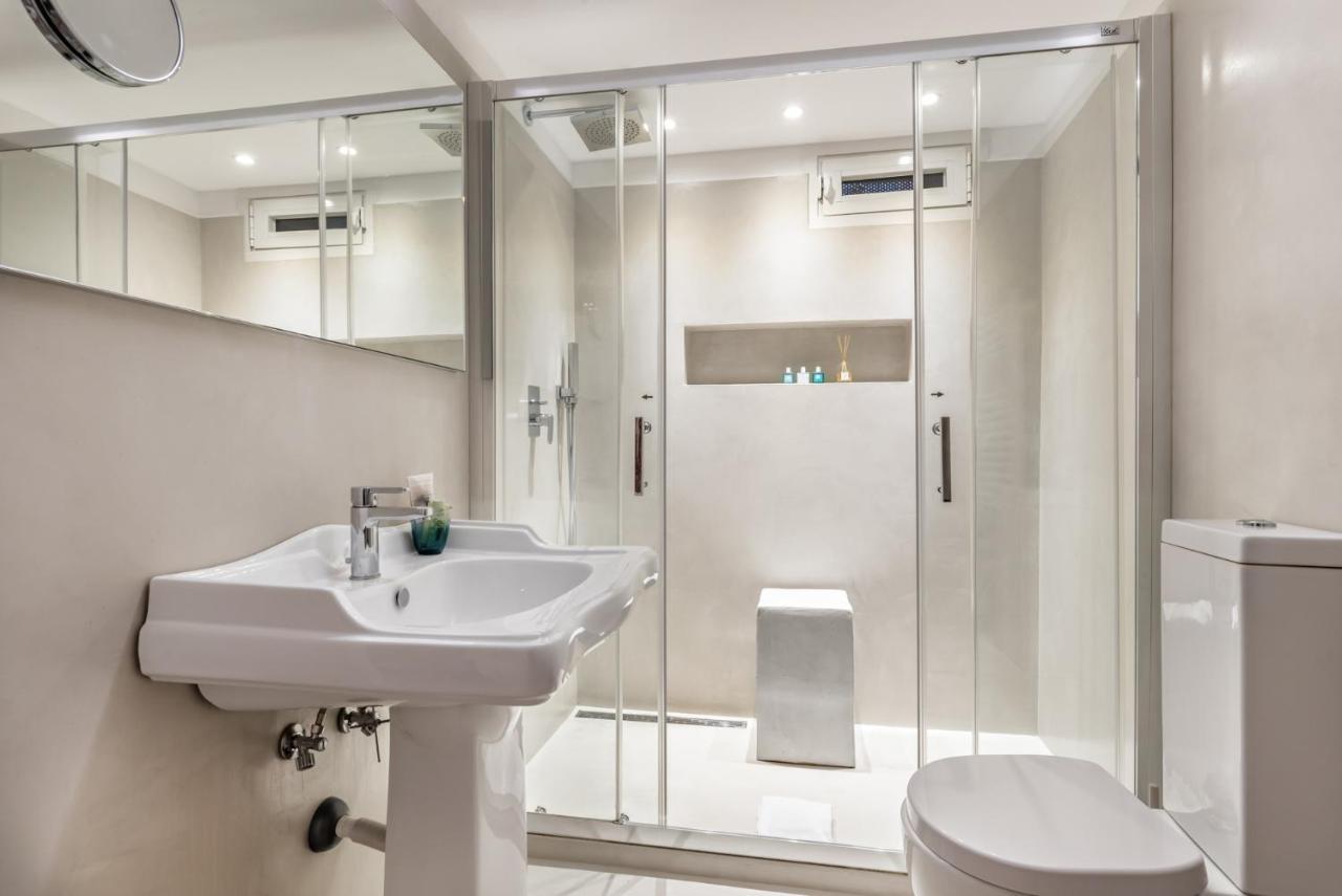 מנרולה La Torretta Lodge מראה חיצוני תמונה